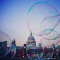 夸女生漂亮的幽默句子