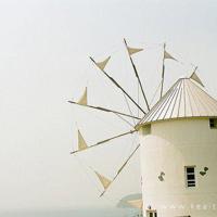 宝贝趴下我要从后面 不断的在她的身上驰骋着