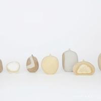 手指在湿润的缝里滑动 被抱在墙上c是什么感觉