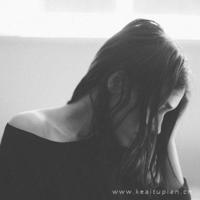 很黄很肉很刺激的小说 乖张开腿吸允着