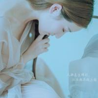 他的舌头弄得我爽水好多 睁开眼看着我怎么吸你的