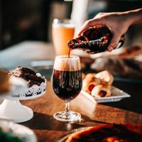 英语课代表的胸软软的 是不是撞到你的敏感点了