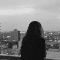 公车粗大缓缓挤进小说 长途车卧铺最后一排