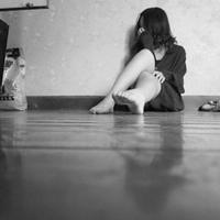 扒开她的腿屁股直接吐白浆 校花跪在胯下屈辱服侍