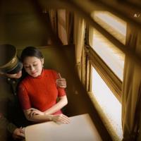 在浴室边摸边吃奶边做，（撞击的速度越来越快）