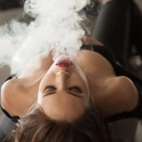 粗吗舒不舒服宝贝 被两个男人绑着玩好爽