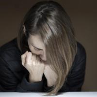 被两个男人一起进高c了，（那一夜我解开了老师的裙子）