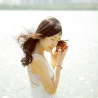 已经是他握不住的丰盈 扶着它坐上去转一圈