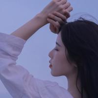 别墅贵妇好爽 两个美妇用嘴服侍