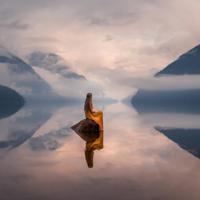 土坑里肥白的大屁股岳 又肉又污的黄文