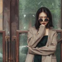 高H禁伦餐桌上的肉伦 公车被奷到高潮突然停下*