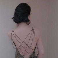 任我风情万种下一句 “风情万种,我见犹怜”下一句是什么?